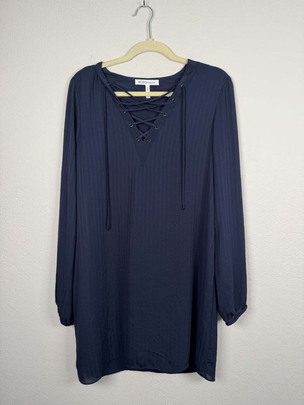 BCBGeneration Tunic Dress Women’s Medium Lace Up Elastic Long Sleeve Navy Beach
